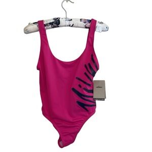 Nike multi logo u back one piece swimsuit majenta black women’s size medium.NWT.